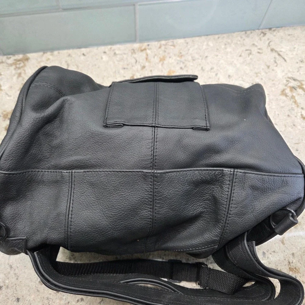 NEW Black Leather Motorcycle Saddle Bag Travel Weekend Overnight‎ Pockets